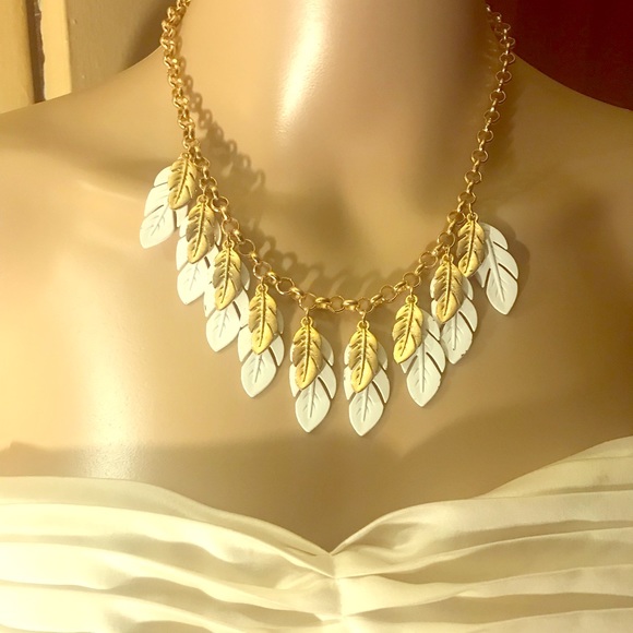 bling by the Lake Jewelry - Gold & White Double Leaf 20” Chain w/Gold Earrings